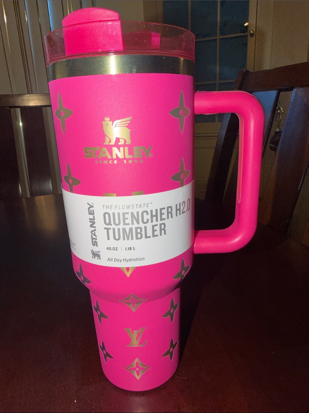 Stanley Pink Insulated Quencher H2.0 LV Tumbler with Handle